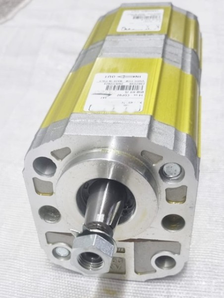 Hydraulikdoppelpumpe 14+8ccm mehr Leistung (2560510565389)