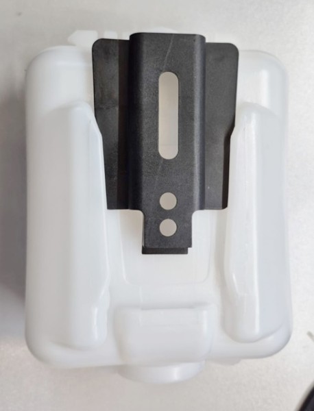 Behälter-Scheibenwaschanlage Universal 24V (65499866)