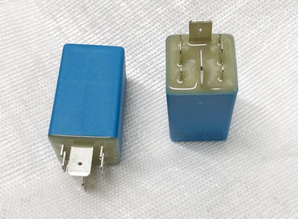 STEUERGERAET 12V (8009487) (380040123) (04219374) (00.22.117367)