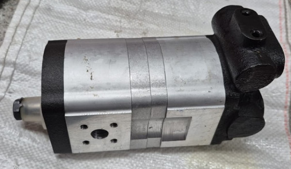 Doppelpumpe (25999063)